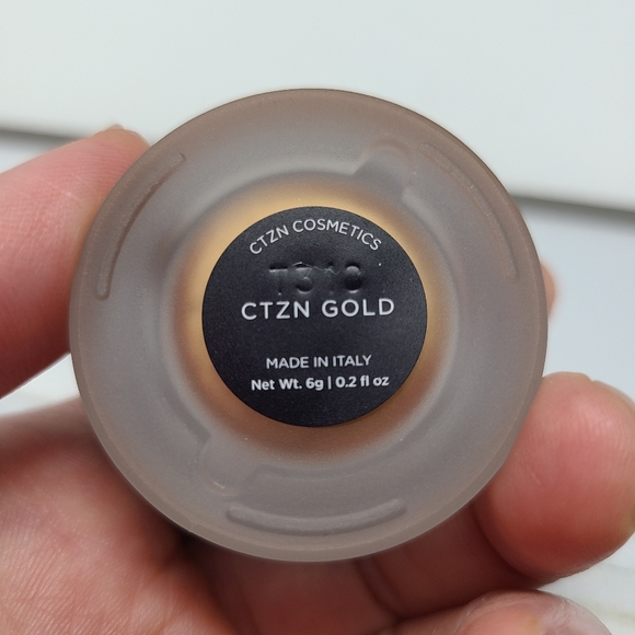 CTZN Cosmetics Ctzn Gold Eye Shimmer - Picture 3 of 7